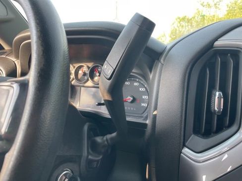 Used 2022 Chevrolet Silverado 2500 Custom w/ Custom Convenience Package image 21