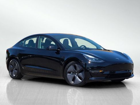 Used 2023 Tesla Model 3 Standard Range RWD image 2
