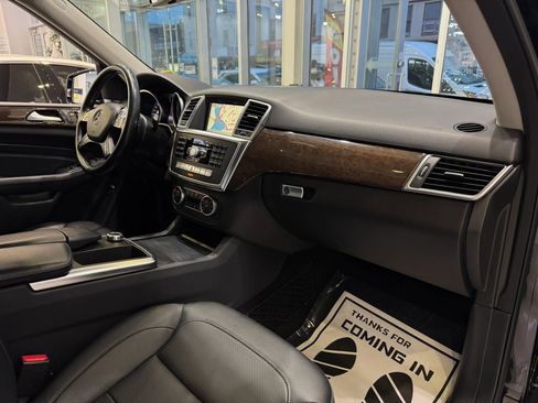 Used 2015 Mercedes-Benz ML 350 ML 350 4MATIC Sport Utility 4D image 31