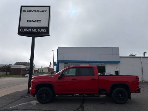 Used 2022 Chevrolet Silverado 2500 LTZ w/ LTZ Plus Package AWD/4WD image 2