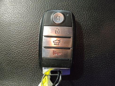 Used 2017 Kia Optima EX FWD image 32