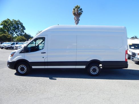 Used 2023 Ford Transit 250 148 High Roof Extended w/ Load Area Protection Package RWD image 5