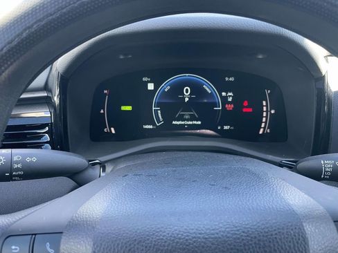 Used 2025 Toyota Camry LE image 36