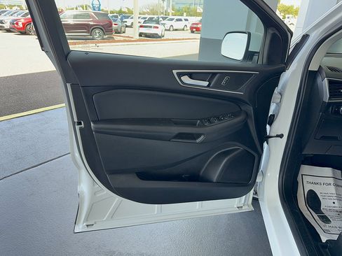 Certified 2024 Ford Edge SEL w/ Convenience Package AWD/4WD image 8