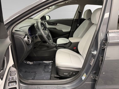 Used 2023 Hyundai Kona SEL image 9