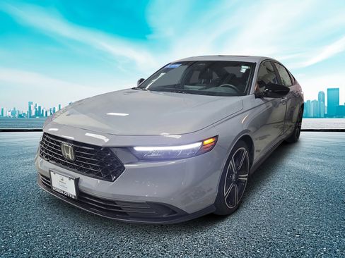 Certified 2025 Honda Accord Sport image 2