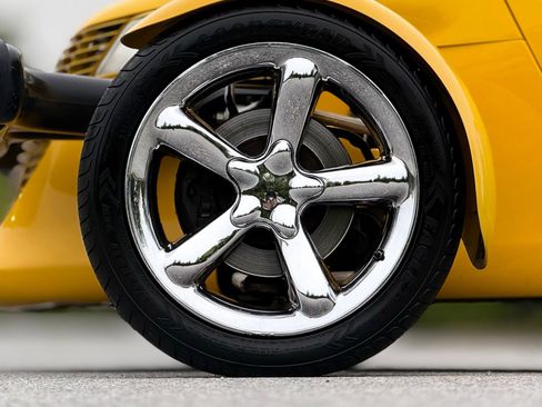 Used 2002 Chrysler Prowler RWD image 18