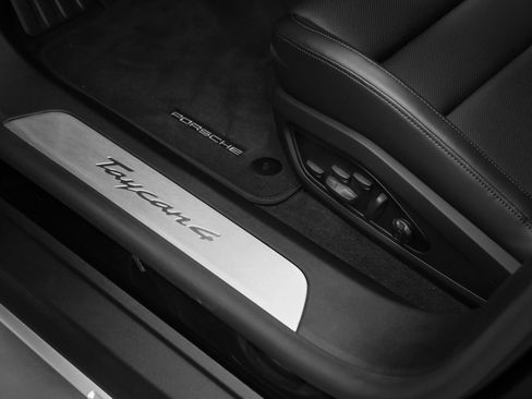 New 2025 Porsche Taycan 4 Cross Turismo image 26