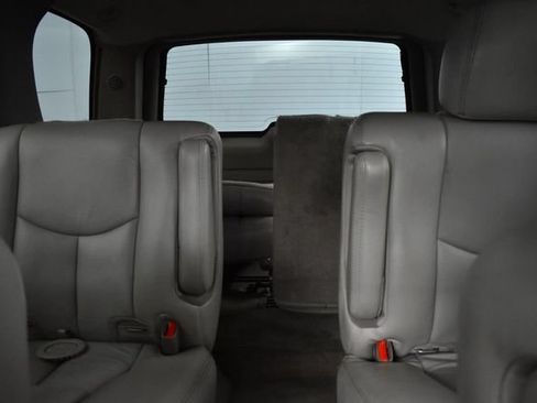 Used 2005 Chevrolet Tahoe Z71 w/ Preferred Equipment Group AWD/4WD image 14