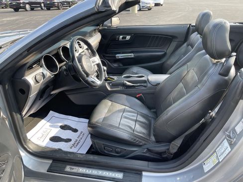 Used 2020 Ford Mustang Premium RWD image 23
