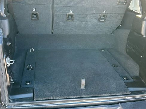 Used 2025 Jeep Wrangler Unlimited Sahara image 29