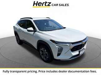 Used 2025 Chevrolet Trax LT FWD video 1