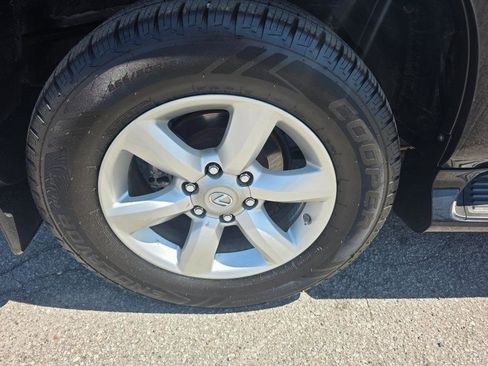 Used 2011 Lexus GX 460 Premium w/ Comfort Plus Pkg image 19