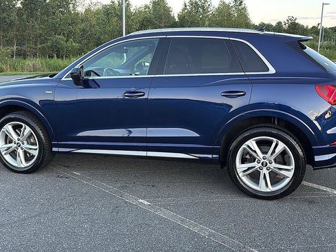 Used 2022 Audi Q3 2.0T Premium w/ Convenience Package AWD/4WD image 10