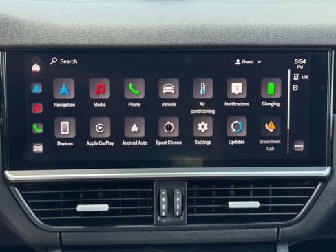 Used 2022 Porsche Cayenne E-Hybrid image 29