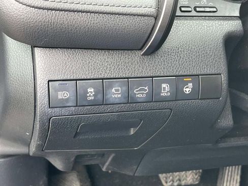 Used 2022 Toyota Camry XLE w/ Navigation Upgrade Package image 27