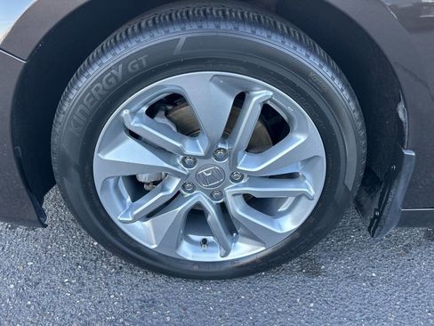 Used 2018 Honda Accord LX image 7