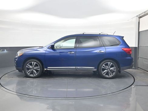 Used 2017 Nissan Pathfinder Platinum w/ Cargo Package image 4