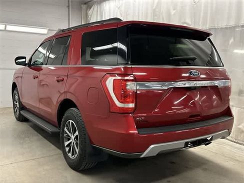 Used 2020 Ford Expedition XLT image 32