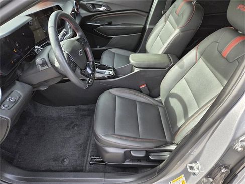 Certified 2024 Chevrolet Trax RS w/ Sunroof Package image 10