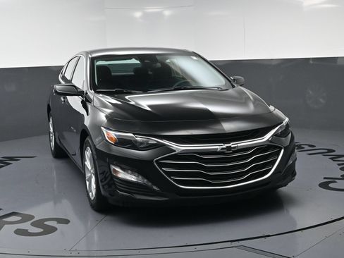 Used 2024 Chevrolet Malibu LT FWD image 3