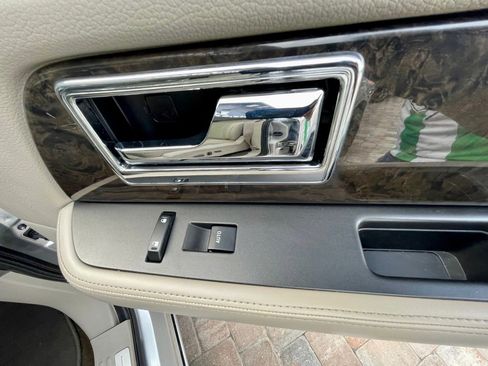 Used 2015 Lincoln Navigator 2WD image 46