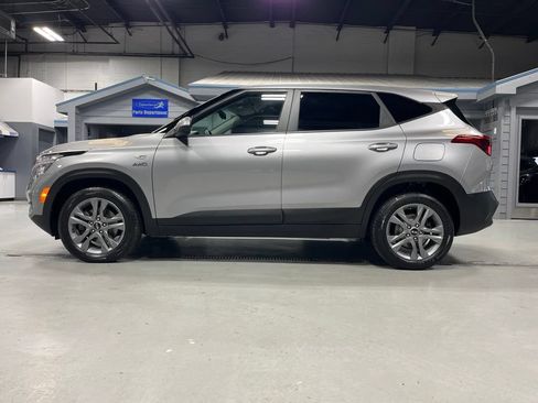 Used 2021 Kia Seltos LX AWD/4WD image 4