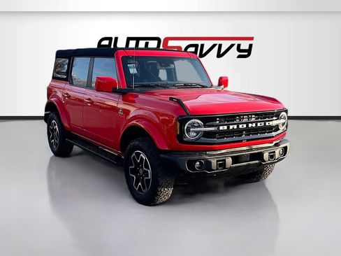 Used 2022 Ford Bronco Outer Banks AWD/4WD image 1