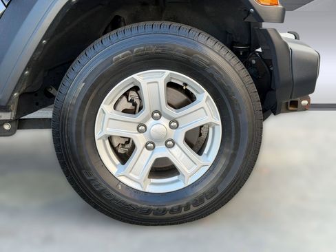 Used 2022 Jeep Wrangler Sport S image 11