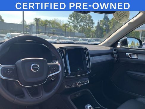 Certified 2025 Volvo XC40 B5 Plus AWD/4WD image 12