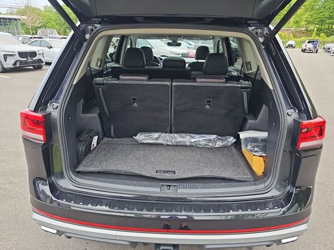 Used 2024 Volkswagen Atlas Peak Edition SEL AWD/4WD image 23