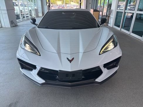 Used 2022 Chevrolet Corvette Stingray Preferred Cpe w/ Z51 Performance Package RWD image 5