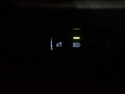 Certified 2025 Toyota RAV4 LE AWD/4WD image 23