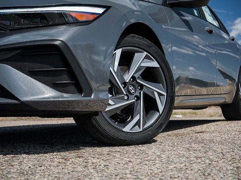 New 2026 Hyundai Elantra Sport image 6