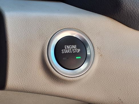 Used 2024 GMC Terrain Denali w/ Denali Premium Package AWD/4WD image 18