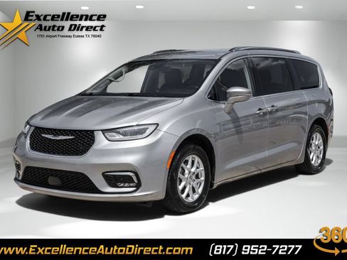 Used 2021 Chrysler Pacifica Touring-L FWD image 1
