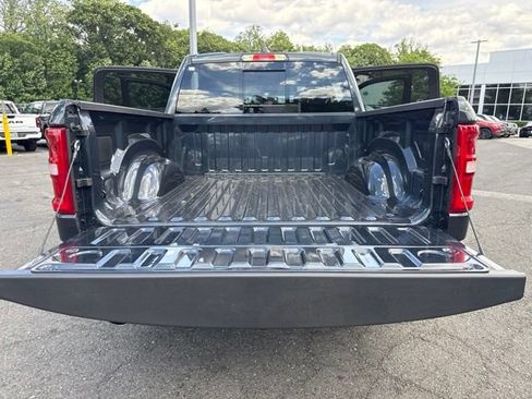 Used 2026 RAM 1500 Laramie AWD/4WD image 32