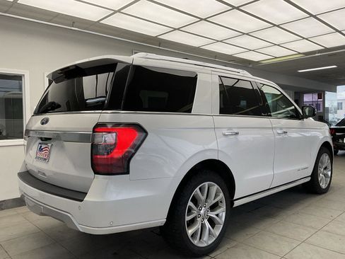 Used 2018 Ford Expedition Platinum image 5