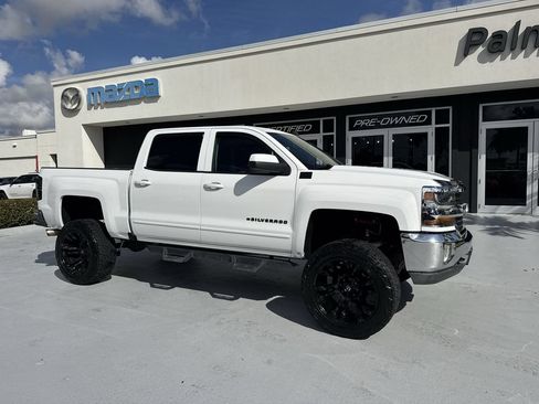 Used 2018 Chevrolet Silverado 1500 LT w/ All Star Edition AWD/4WD image 6