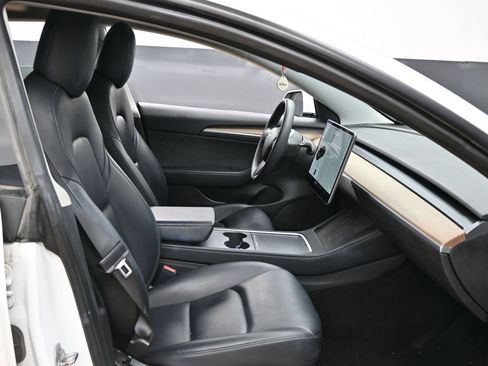 Used 2021 Tesla Model 3 Standard Range Plus RWD image 38
