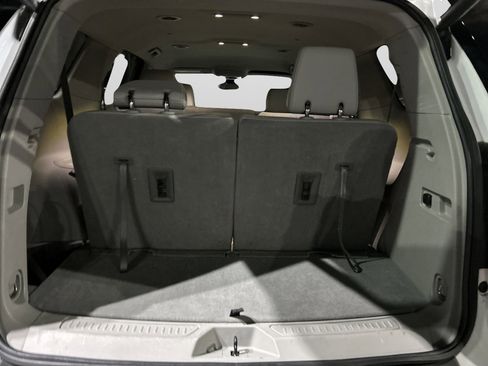 Used 2023 GMC Acadia SLT image 24