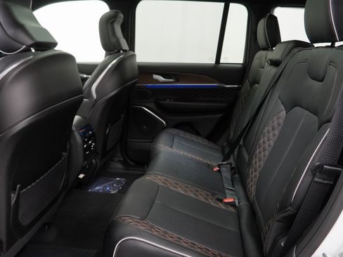 New 2025 Jeep Grand Cherokee Summit w/ Obsidian Package image 17