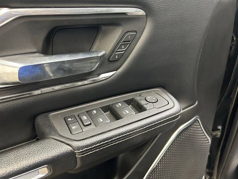 Used 2025 RAM 1500 Laramie AWD/4WD image 21