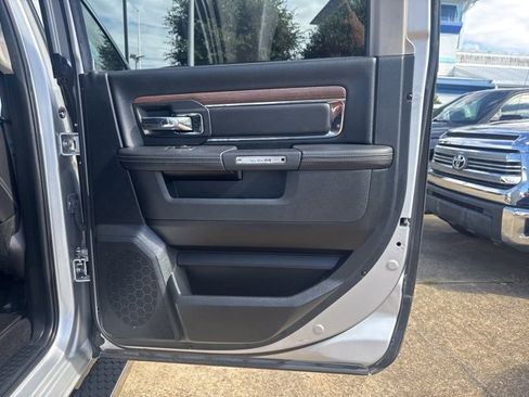 Used 2017 RAM 1500 Laramie w/ Convenience Group image 17