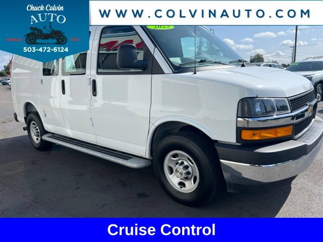 Used 2025 Chevrolet Express 2500 w/ Driver Convenience Package RWD image 4