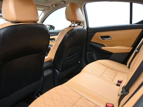 Used 2023 Nissan Sentra SV w/ SV Premium Package FWD image 11