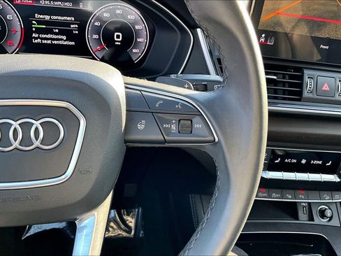 Used 2023 Audi Q5 2.0T Prestige w/ Prestige Package image 12