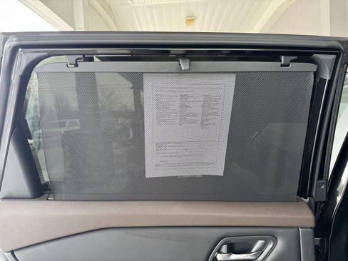 Used 2023 Nissan Rogue SV w/ SV Premium B Package image 16