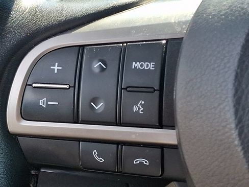 Used 2021 Lexus LX 570 4WD w/ Luxury Package image 22
