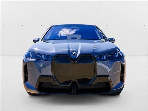 New 2026 BMW iX xDrive60 image 2
